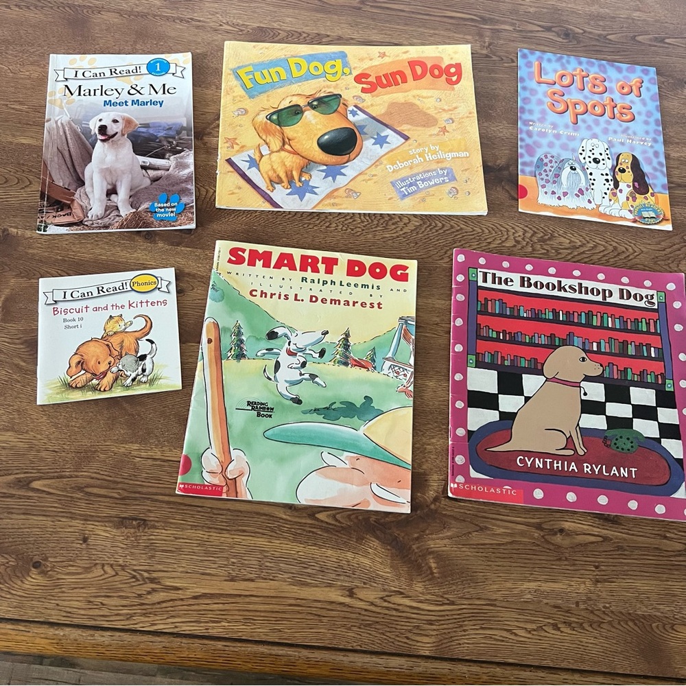 Childrens paperback Book lot about dogs!!